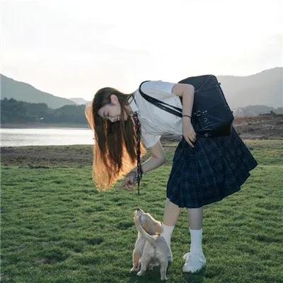 发光的河流